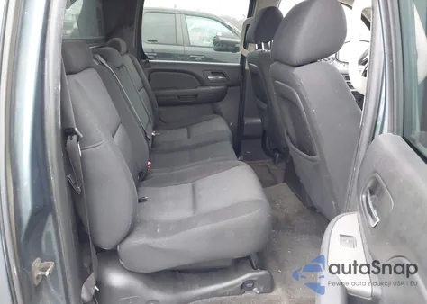 2010 Chevrolet Avalanche 1500 Ls z USA, uszkodzony, nr VIN 3GNVKEE04AG245040